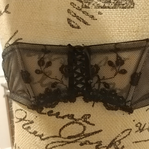 Victoria secrets PLUNGE, Bra, lace back, halter - Picture 4 of 5